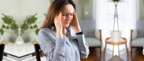 what is migraine disease know symptoms causes and treatment in hindi